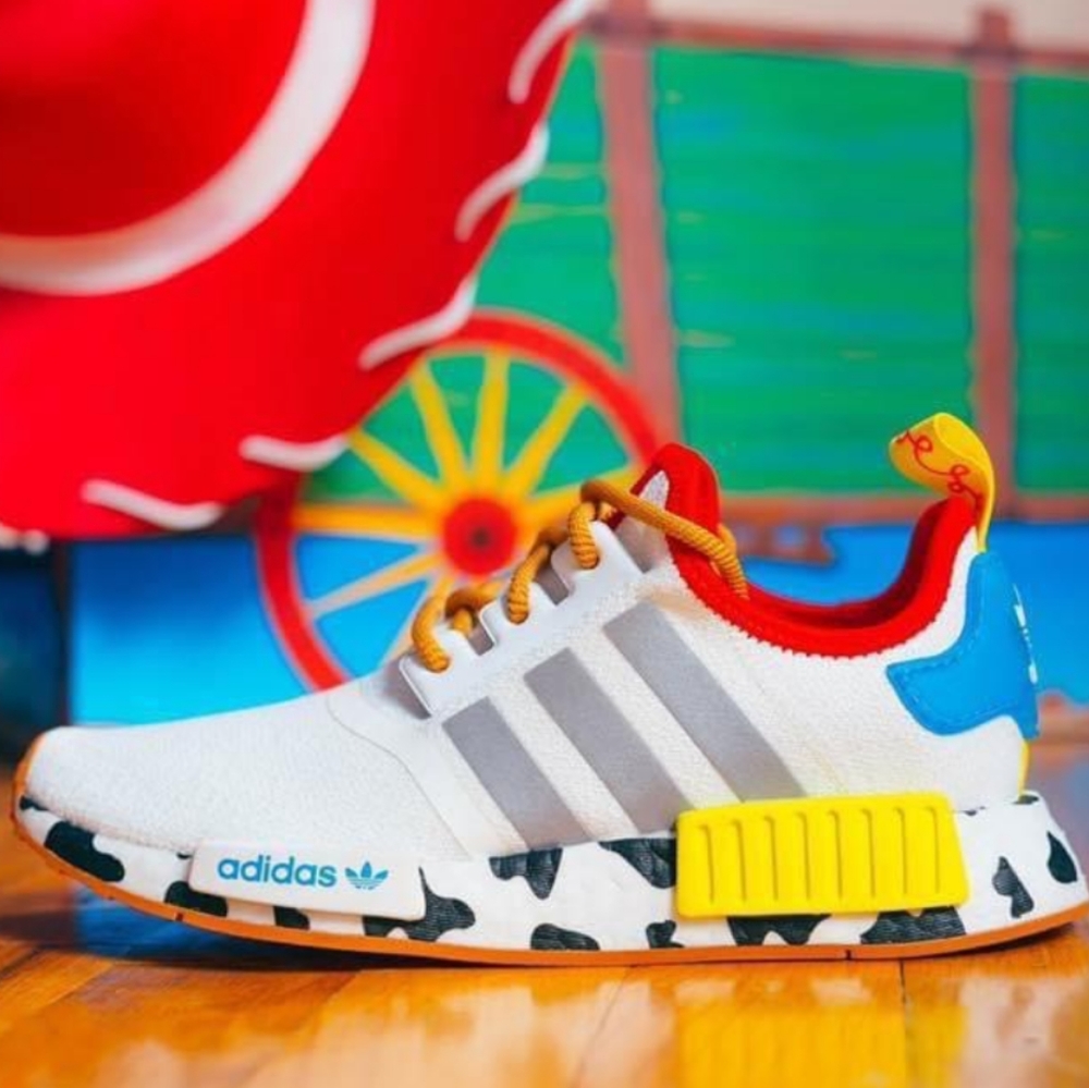 NWT adidas NMD_R1 TOY STORY WOODY SHOES
